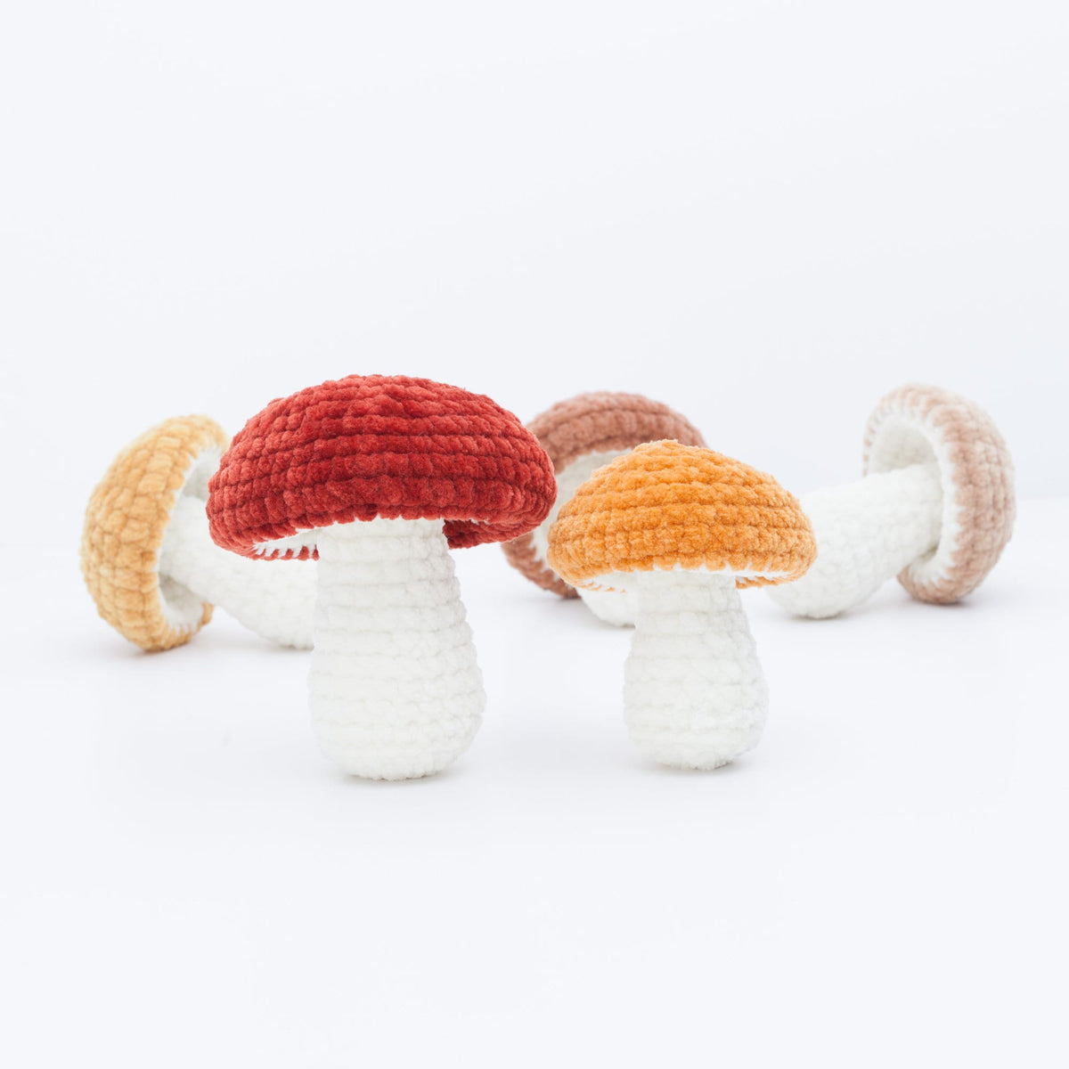 Crochet mushroom pattern, No sew, chunky mushroom crochet pattern. Big and small