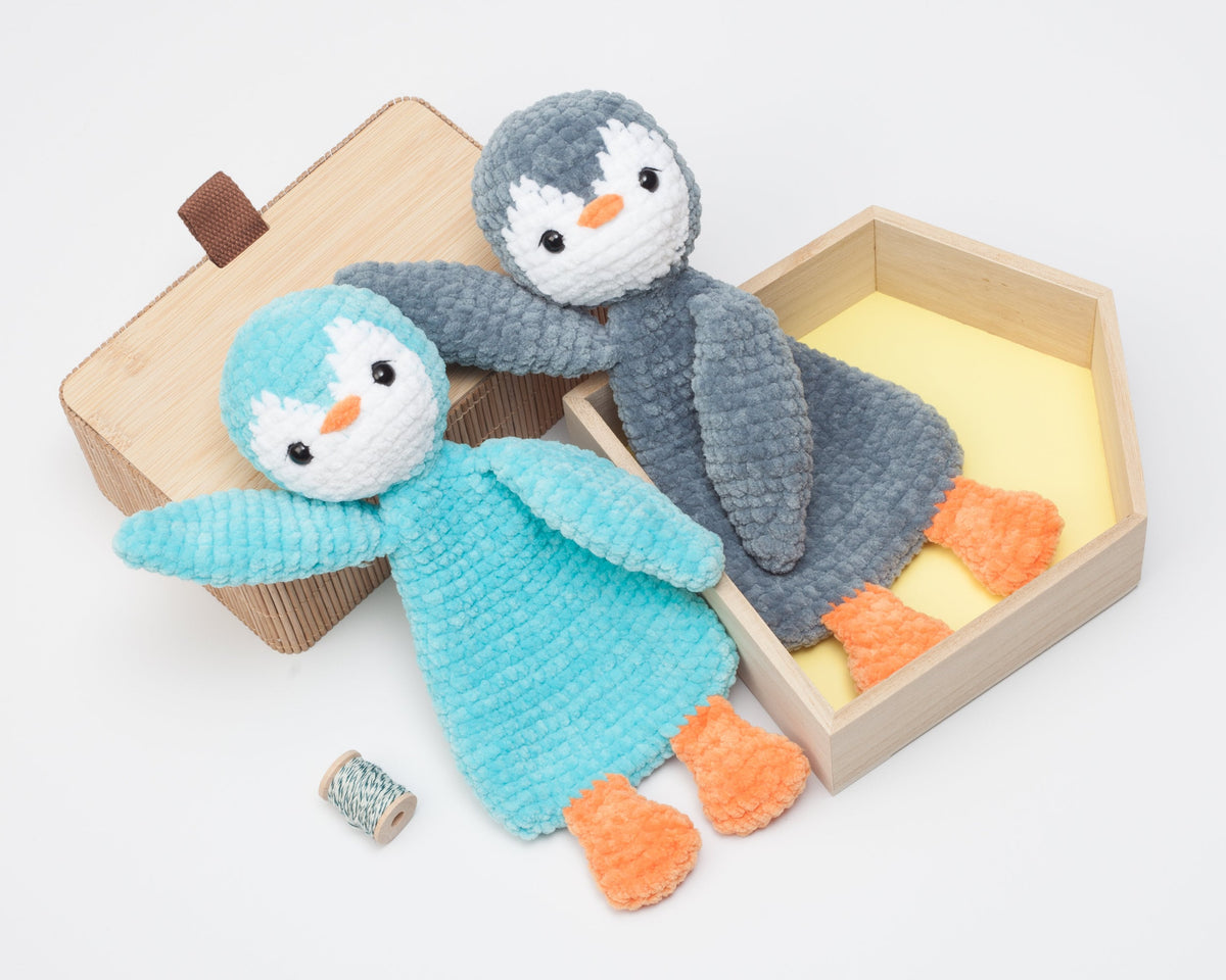 Penguin snuggler lovey crochet pattern, penguin lovey, cuddle toy, plushie, comforter pattern, PDF