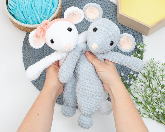 Crochet Mouse Lovey Pattern – Mouse Snuggler Crochet Pattern – Comforter Toy & Baby Security Blanket
