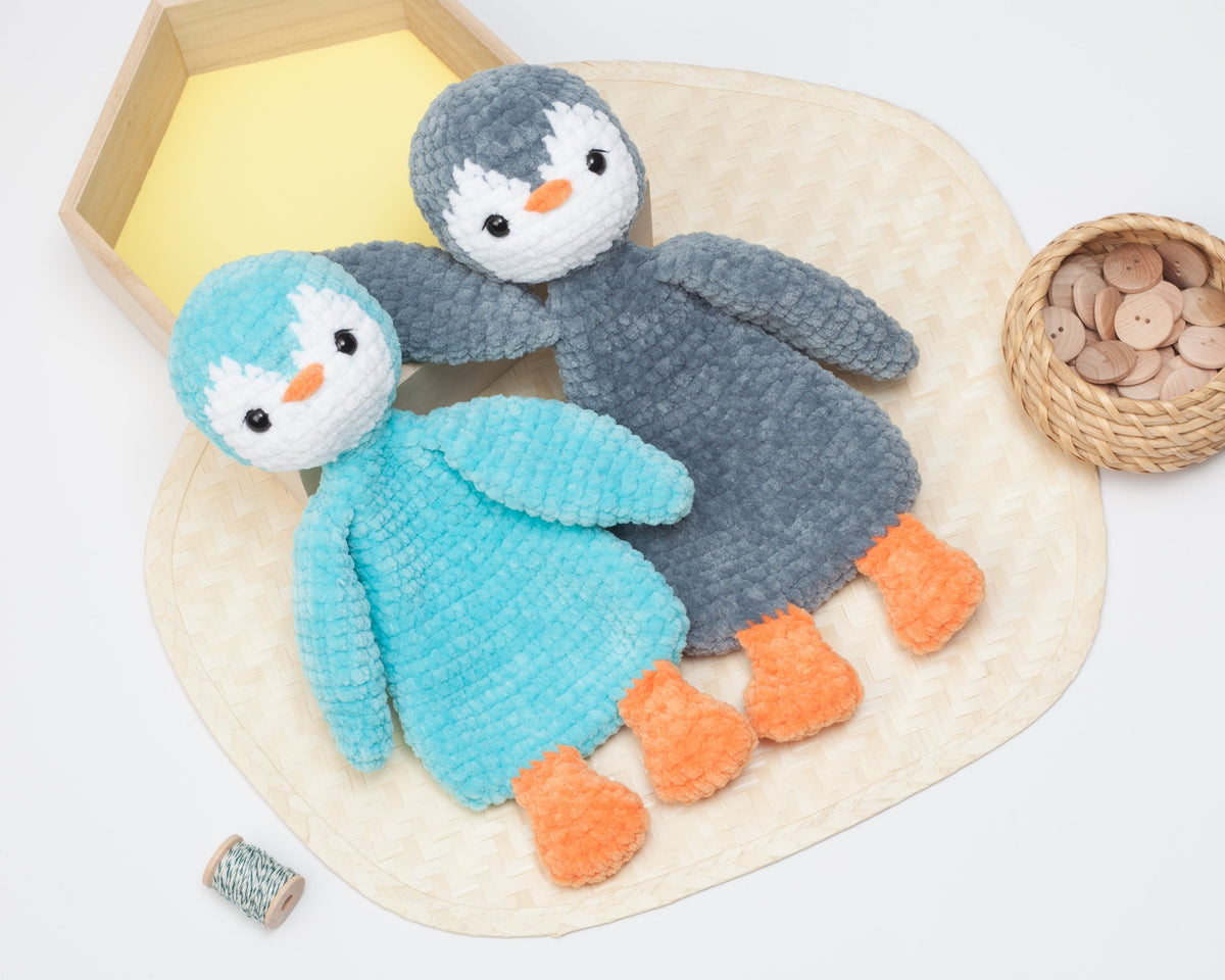 Penguin snuggler lovey crochet pattern, penguin lovey, cuddle toy, plushie, comforter pattern, PDF