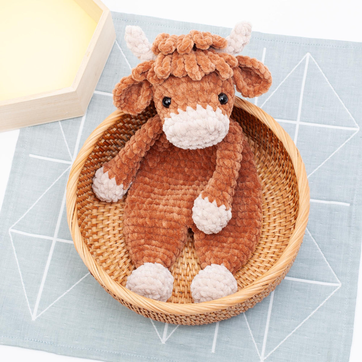 Crochet Highland cow snuggler pattern, Highland cow lovey crochet pattern, comforter toy, baby security blanket