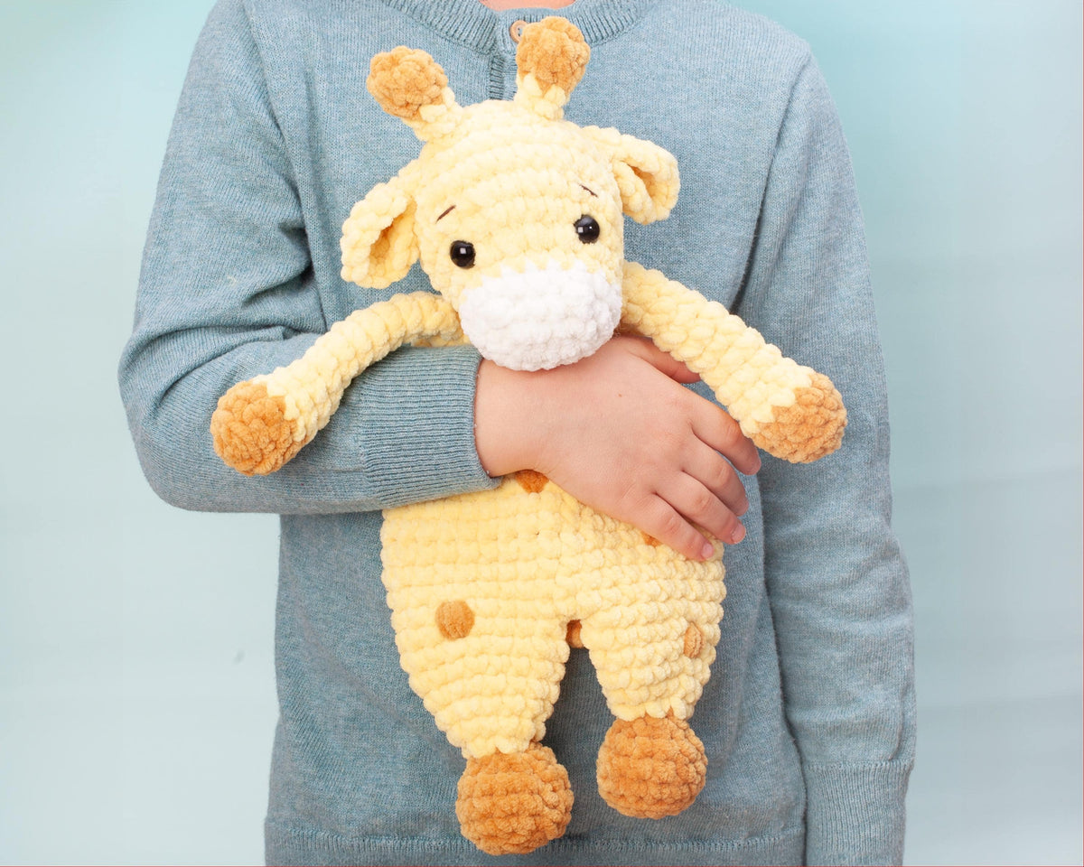 Crochet giraffe snuggler pattern, giraffe lovey crochet pattern, comforter toy, baby security blanket