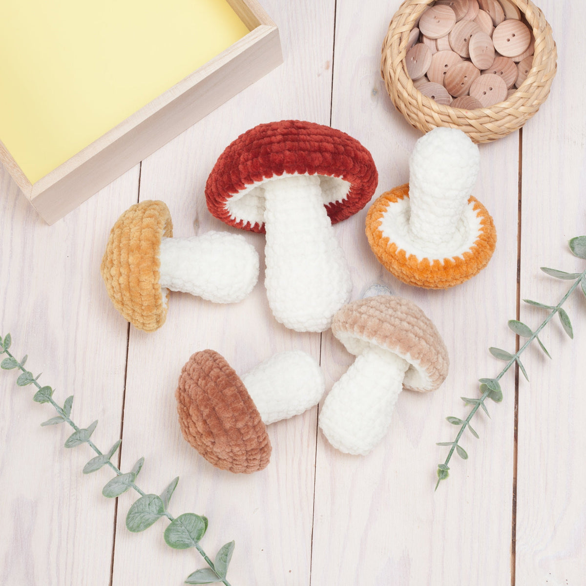 Crochet mushroom pattern, No sew, chunky mushroom crochet pattern. Big and small