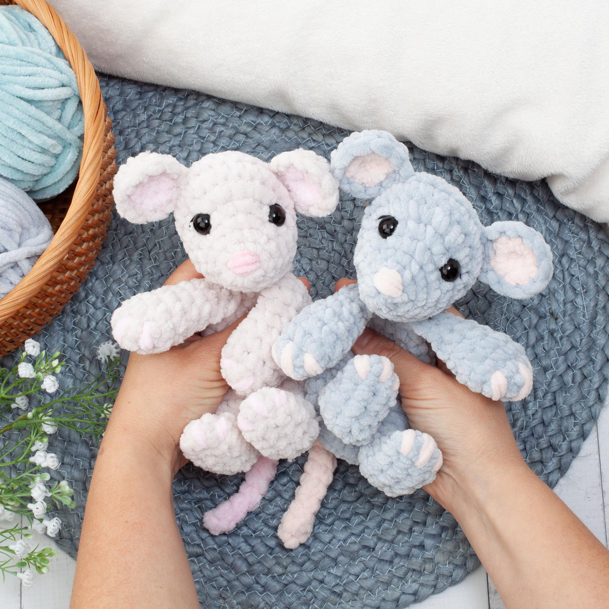 Mini Mouse Crochet Snuggler Pattern, No Sew Amigurumi Lovey, Fast Easy Baby Plushie Tutorial
