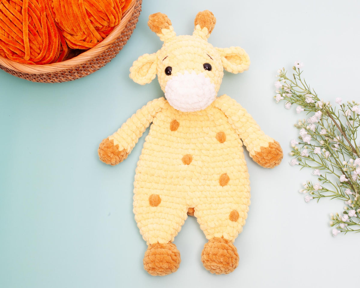 Crochet giraffe snuggler pattern, giraffe lovey crochet pattern, comforter toy, baby security blanket
